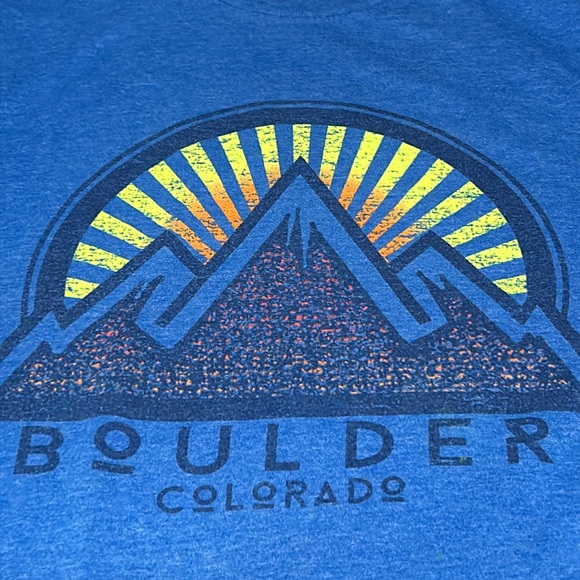 Boulder, Colorado mountain graphic T-shirt sz unisex medium - Picture 2 of 5
